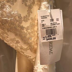 BNWT David’s bridal size 6 mermaid dress